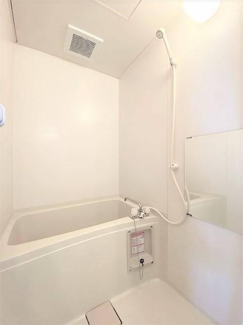 ウィング八幡の浴室|同タイプ・現況優先