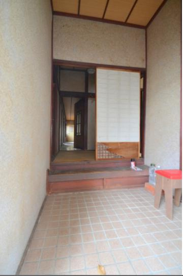 呉市西惣付戸建ての玄関