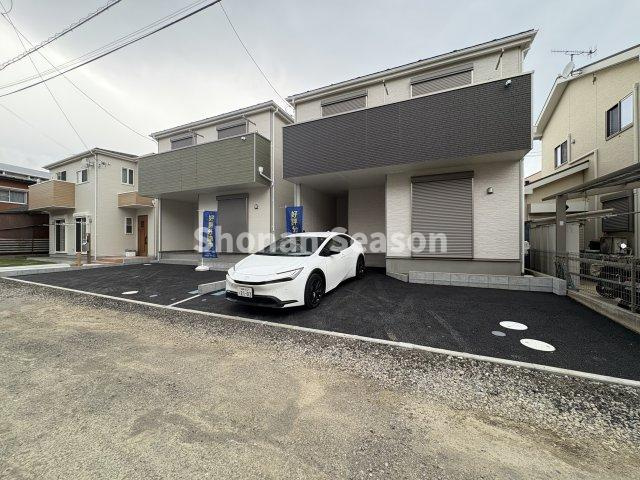 【駐車場】 | お車出し入れスムーズ♪お持ちのお車が駐車できるなども含めてご確認いただけます。
お気軽にご内見下さい！