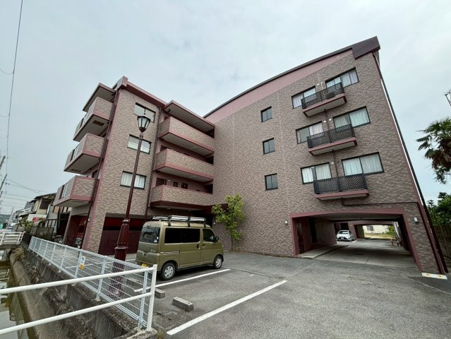 ツインピア　Aの外観