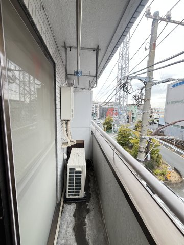 五光ビルのバルコニー