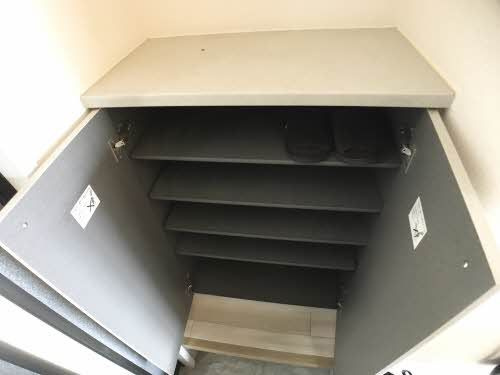 コートラックス Ｄの玄関