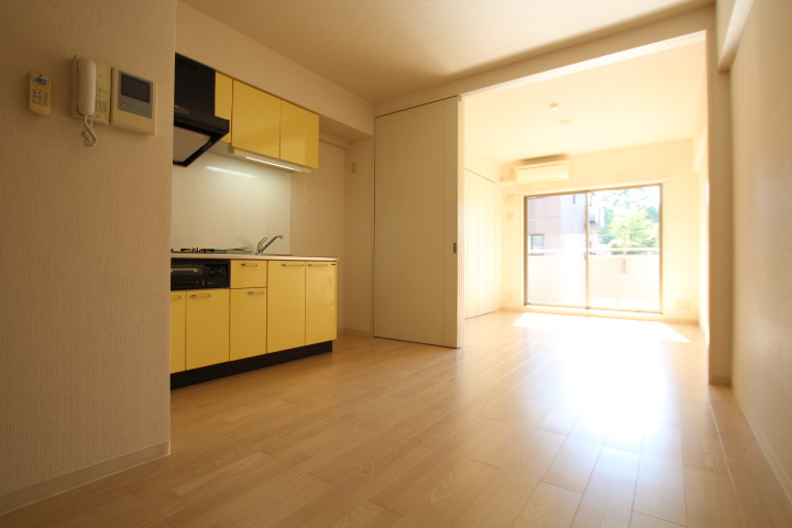 【居間・リビング】