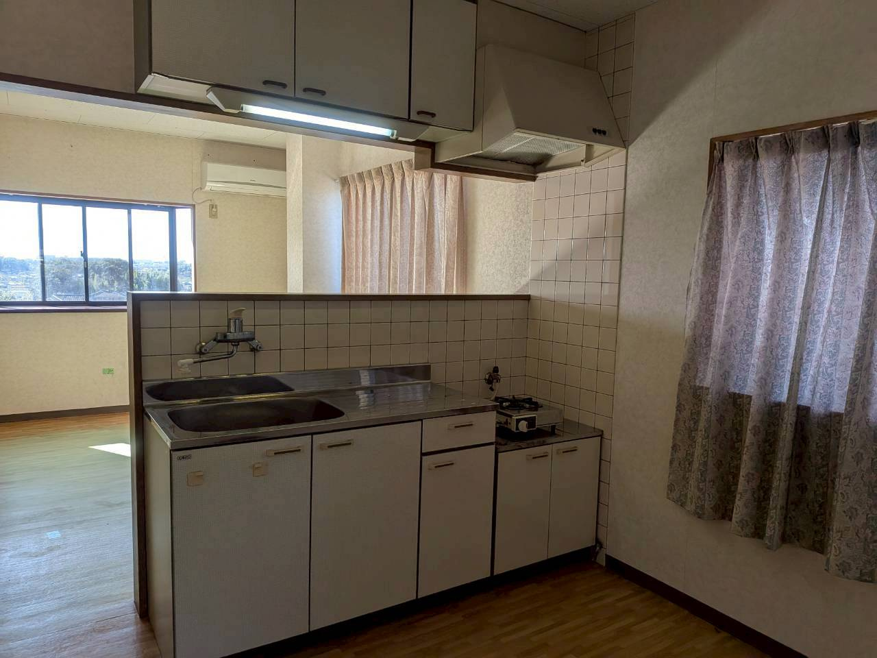 天神台リバーサイドメゾン　メゾネットのキッチン|キッチンでお料理をお楽しみください