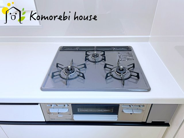 第3　伊奈町小室　新築一戸建て　ハートフルタウン　Fのキッチン|きれいなキッチンです