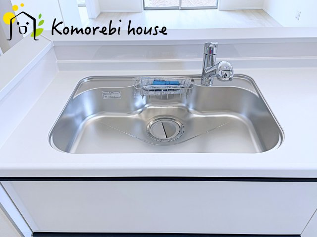 第3　伊奈町小室　新築一戸建て　ハートフルタウン　Fのキッチン|キッチンです