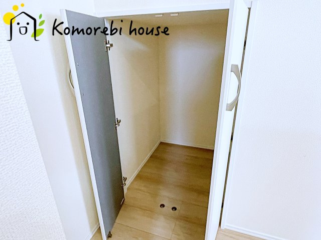第3　伊奈町小室　新築一戸建て　ハートフルタウン　Fの収納|収納があります