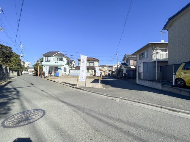 あきる野市雨間　土地の前面道路含む現地写真