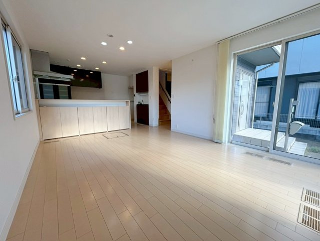 園部町小山西町滝谷の居間・リビング