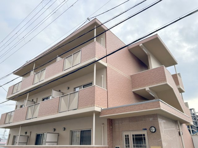 エフラス富雄の外観