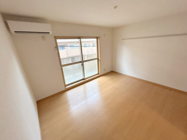 エフラス富雄の居間・リビング