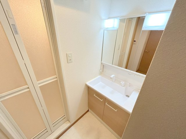 エフラス富雄の独立洗面台