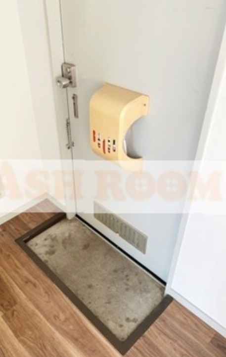 杉並区西荻北１丁目のアパートの玄関