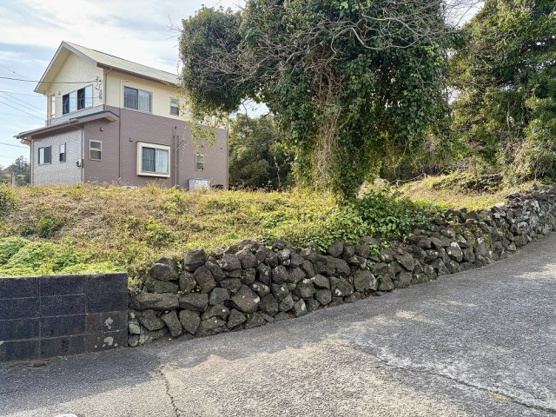 【前面道路含む現地写真】 | 伊東市富戸　売地