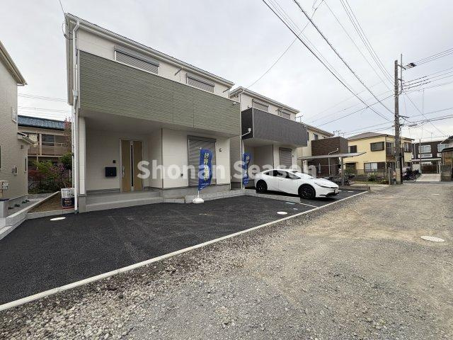 【駐車場】 | お持ちのお車が駐車できるかなども含めて現地にてご確認いただけます。
お気軽にお問合せ下さい。