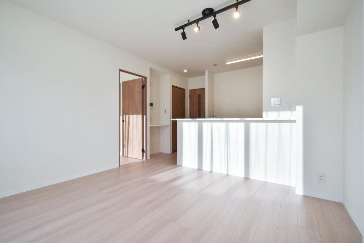 日神パレステージ磯子の森弐番館【仲介手数料無料】の居間・リビング