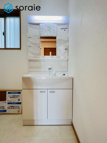 狭山市柏原　中古戸建ての独立洗面台|2月23日撮影