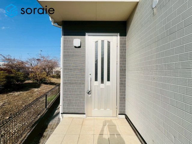 狭山市柏原　中古戸建ての玄関|2月23日撮影