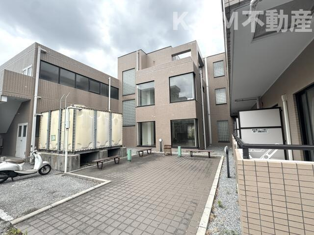 リーブル北小金の駐車場|車をお持ちの方に嬉しい駐車場付きの物件です