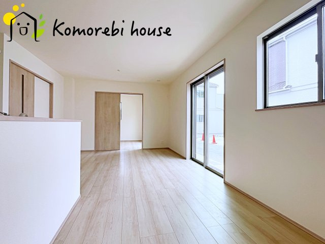 第3　伊奈町小室　新築一戸建て　ハートフルタウン　Lの居間・リビング|おしゃれなリビングです