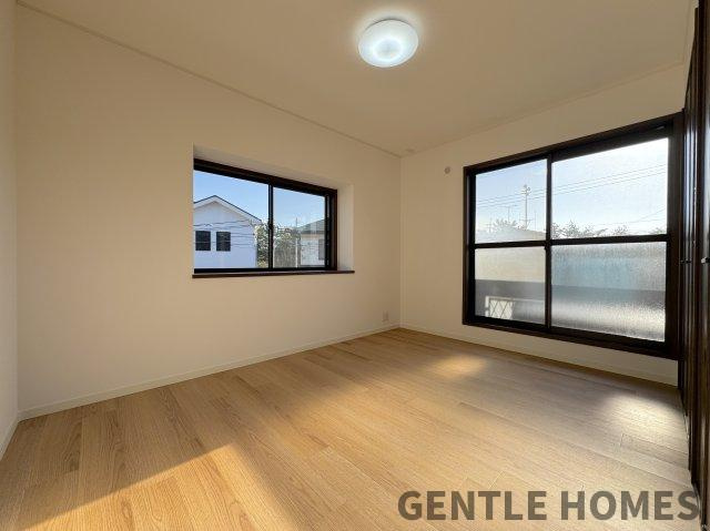 新宮町下府戸建ての洋室