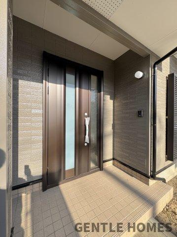 新宮町下府戸建ての玄関