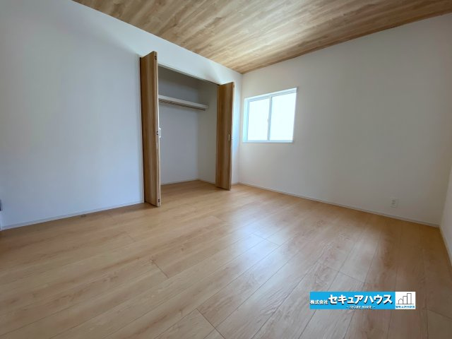 【今すぐご案内可能】知多市南粕谷3丁目　全1棟の洋室|【洋室】
◆お子様のお部屋や主寝室、来客時の宿泊室、趣味のお部屋としてもご利用いただけます♪