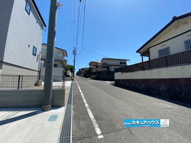 【今すぐご案内可能】知多市南粕谷3丁目　全1棟の前面道路含む現地写真|事前予約にて現地ご見学いただけます！お気軽にお問い合わせください♪
■株式会社　セキュアハウス■
住宅ローンに強く、知識、経験豊富なスタッフ在籍
お客様に寄り添い、ご成約後もサポート致します
