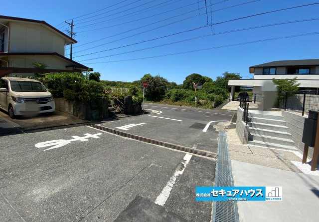 【今すぐご案内可能】知多市南粕谷3丁目　全1棟の前面道路含む現地写真|事前予約にて現地ご見学いただけます！お気軽にお問い合わせください♪
■株式会社　セキュアハウス■
住宅ローンに強く、知識、経験豊富なスタッフ在籍
お客様に寄り添い、ご成約後もサポート致します