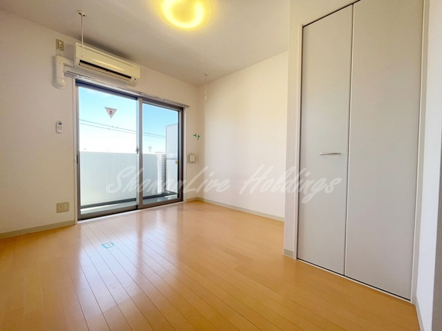 藤沢市朝日町の賃貸マンションの居間・リビング|使いやすいリビングになります♪