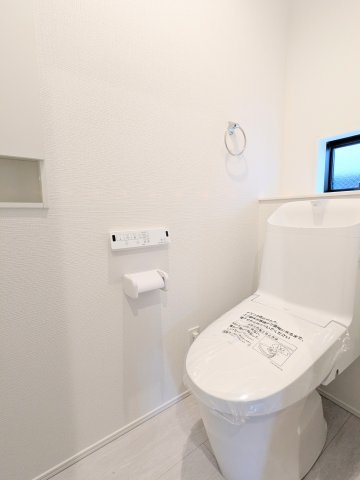 葛飾区南水元４丁目の新築戸建のトイレ|～2階 トイレ写真～
