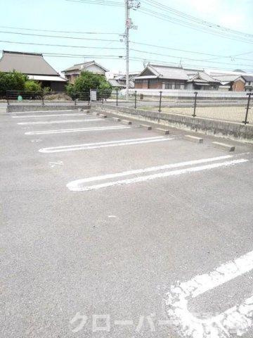 セントポーリアくすみ　Ｃの駐車場