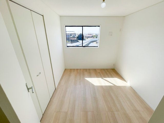【洋室】 | 鈴鹿市長太新町4丁目《1号棟》