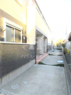 【エントランス】 | アムールテラス | 落ち着いたエントランスです