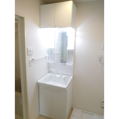 【洗面所】 | アムールテラス | 広い洗面スペース