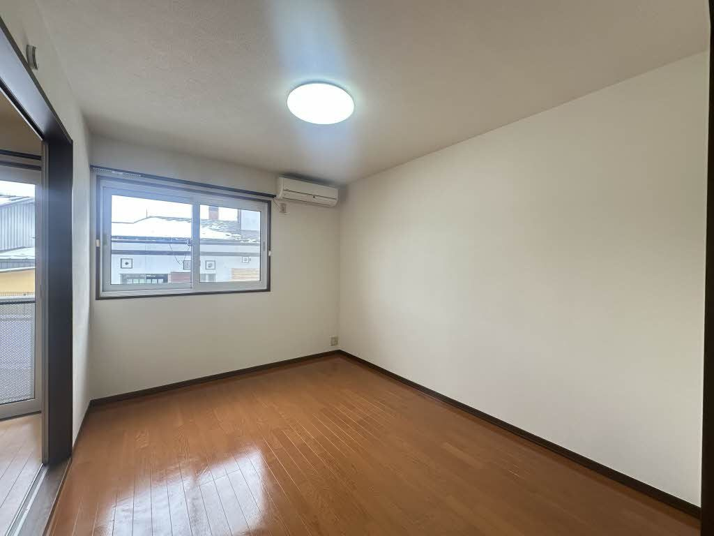 グランドメゾン中津川 Ａの居間・リビング