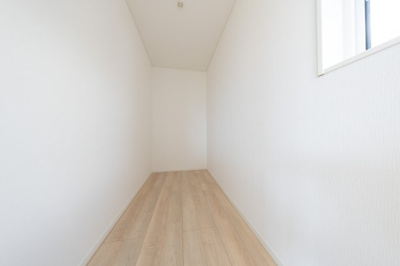 【収納】 | 鈴鹿市岸岡町《4号棟》 | 納戸