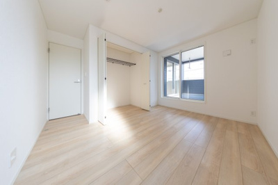 【洋室】 | 鈴鹿市岸岡町《4号棟》