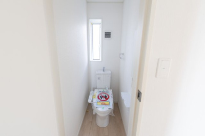 【トイレ】 | 鈴鹿市岸岡町《4号棟》 | 2階