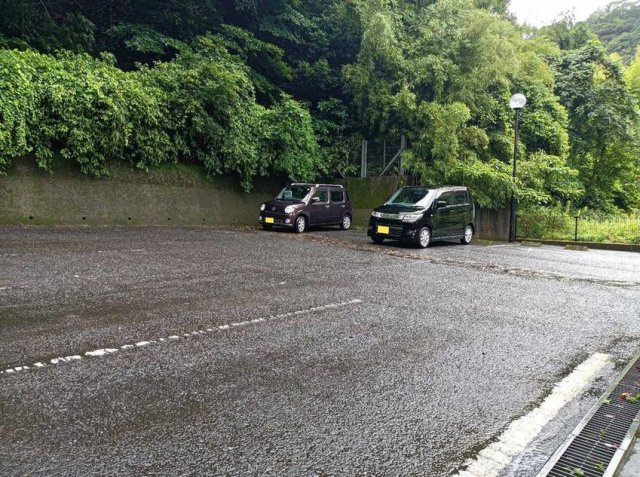【駐車場】