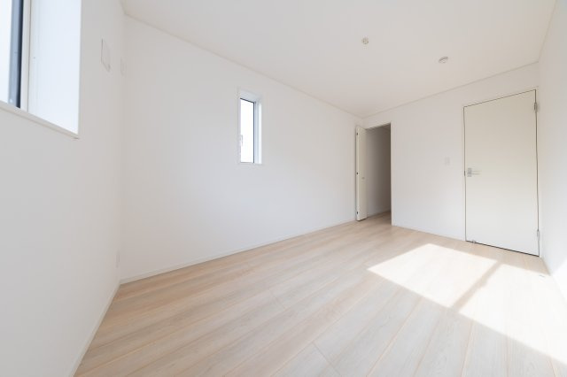 【洋室】 | 鈴鹿市岸岡町《2号棟》