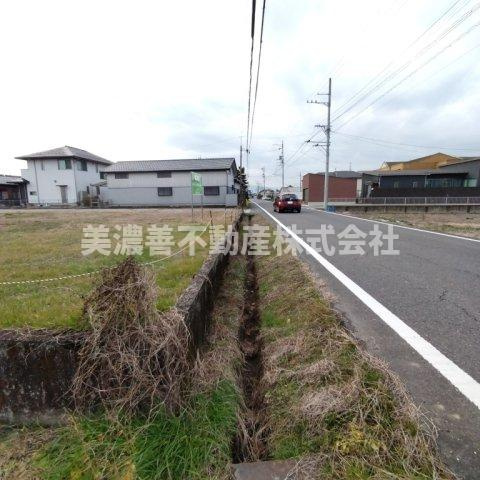 ６３８４１　岐阜市下西郷４丁目土地の周辺