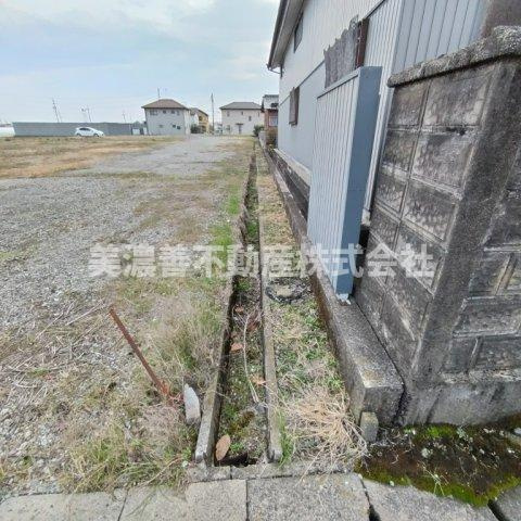 ６３８４１　岐阜市下西郷４丁目土地の周辺