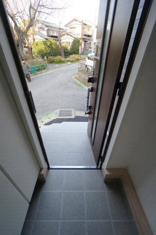 Sumai-to千葉市緑区誉田町の玄関|ご見学・ご契約時の送迎可能！