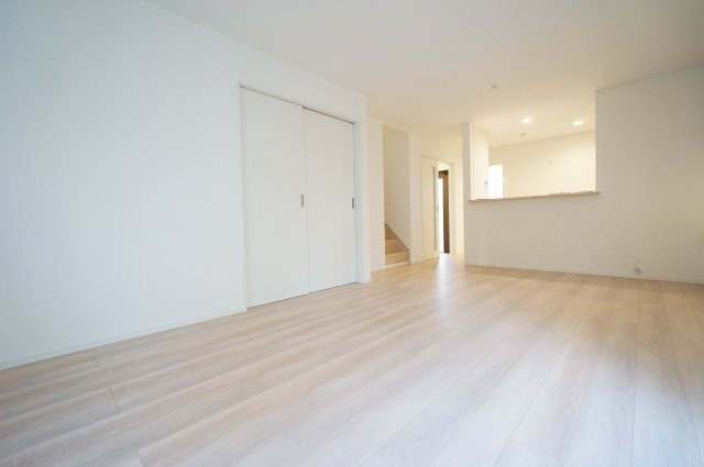 Sumai-to千葉市緑区誉田町の居間・リビング|ご見学・ご契約時の送迎可能！