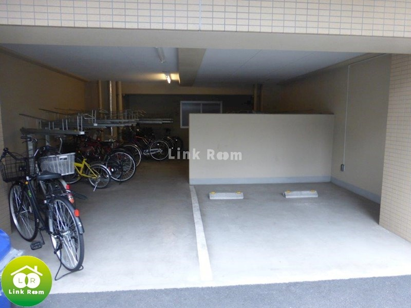 フュージョナル両国TREの駐車場