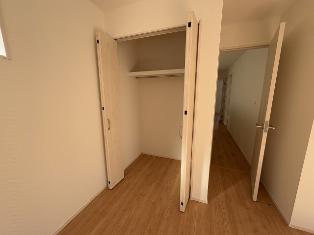 【収納】 | 春日市岡本5丁目　1号棟（全2棟）【仲介手数料無料・0円】 | 施工例。施工例は完成時と異なる場合があります。