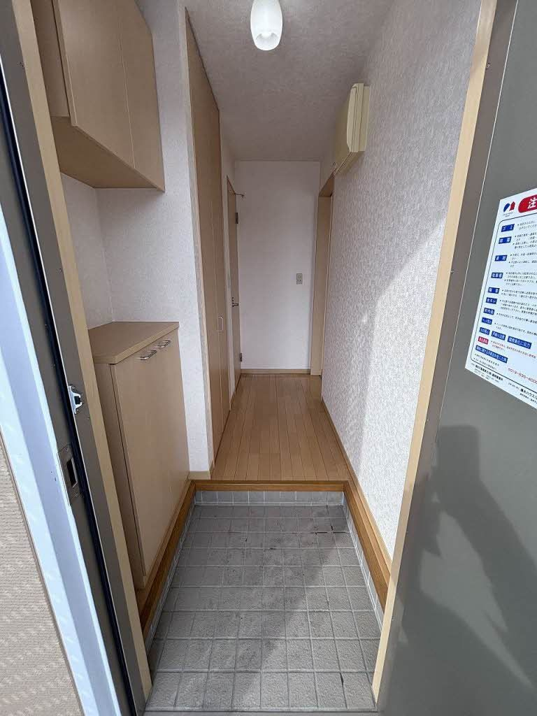 ミューローズ長橋Ｂの玄関