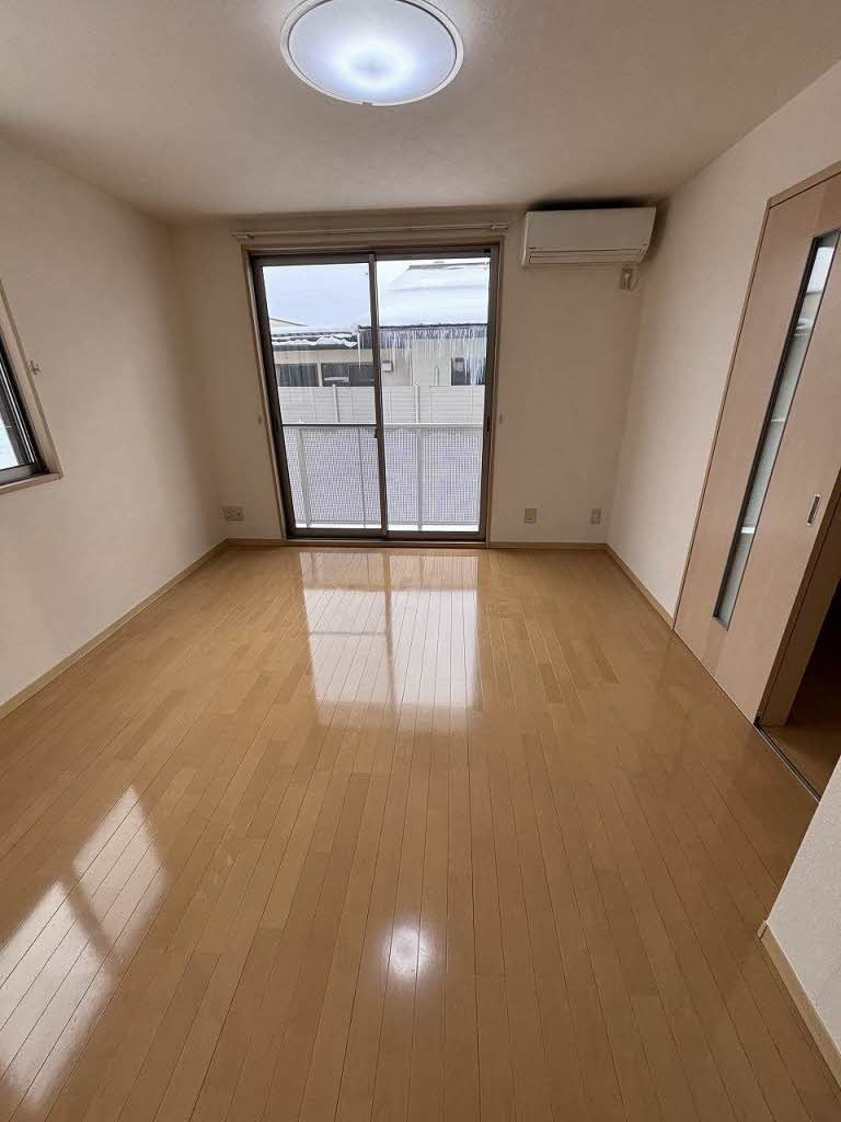 ミューローズ長橋Ｂの居間・リビング