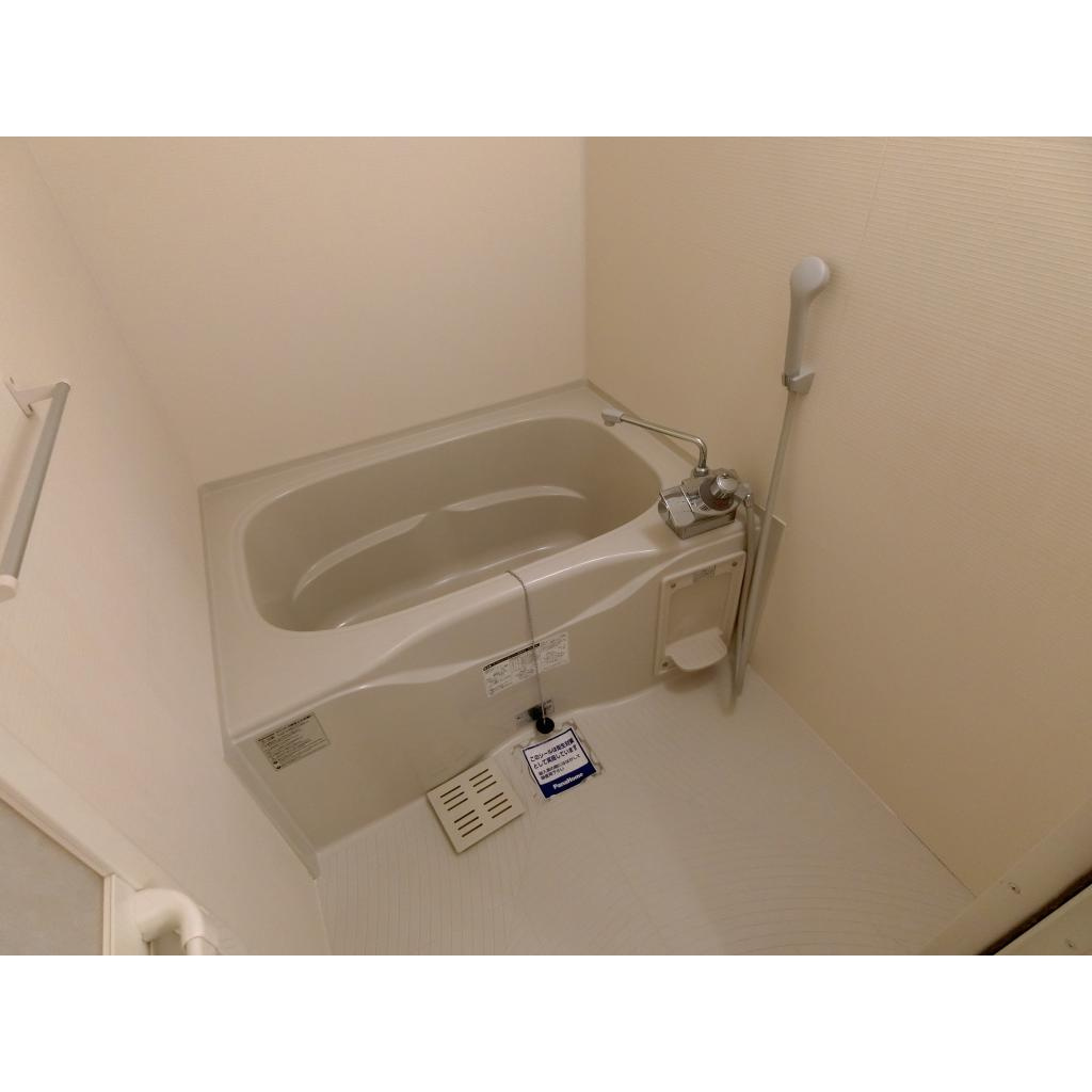 アルヴェアーレ　Ⅰの浴室